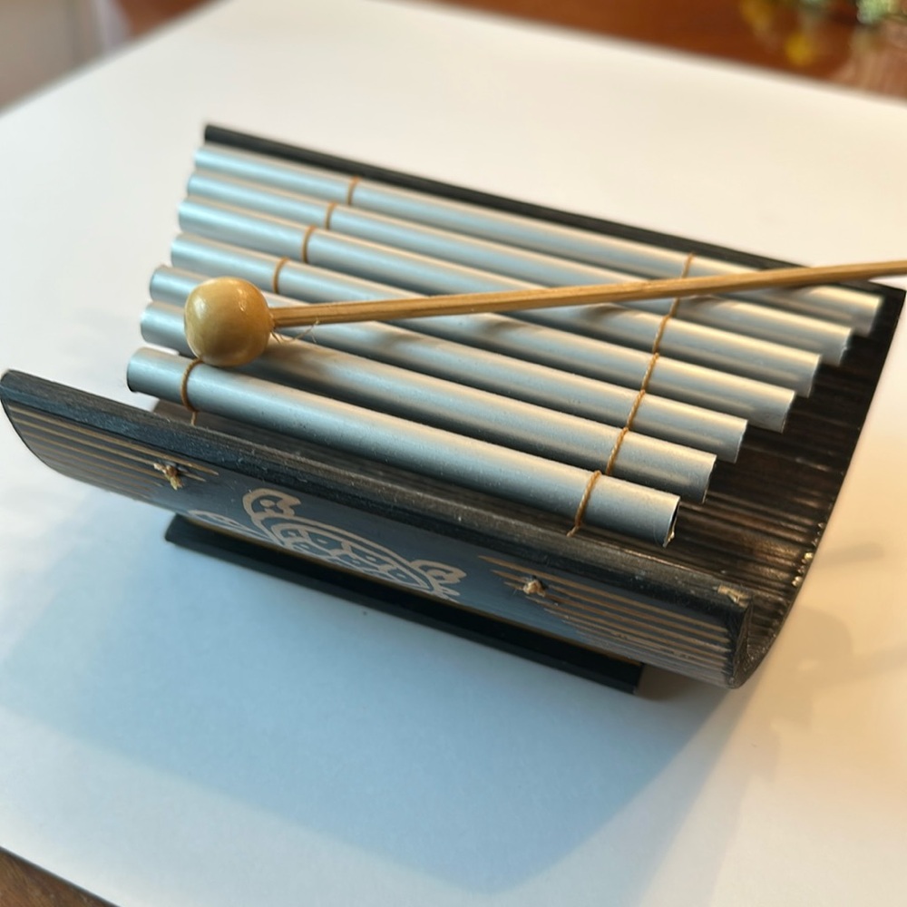 marímbula musical instrument